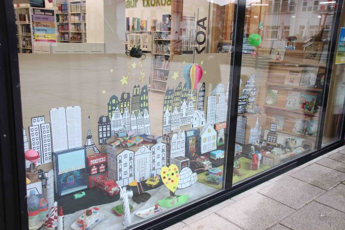 'Munduari itzulia' erakusket 19 1611607019251