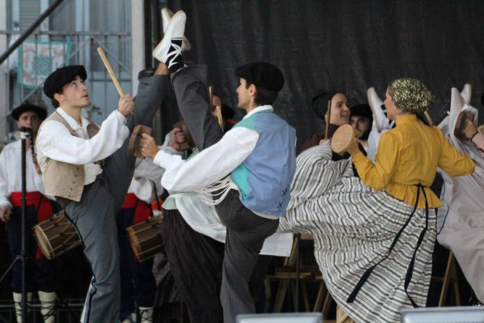 Irurako festak 2015 buruhandiak 41 1443465700121