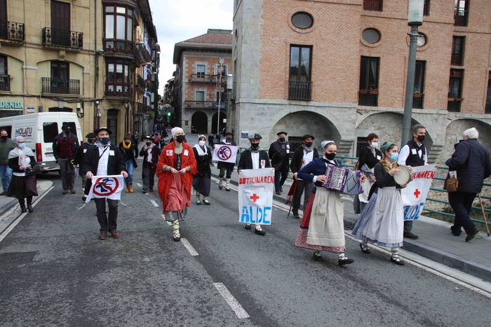 Gutuna eta ikatza Tolosako U 10 1608816475725