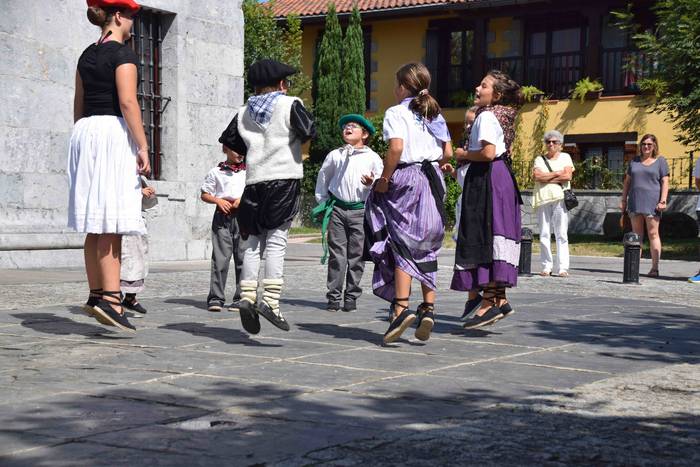 Orendain festak dantza emana 32 1534333009561