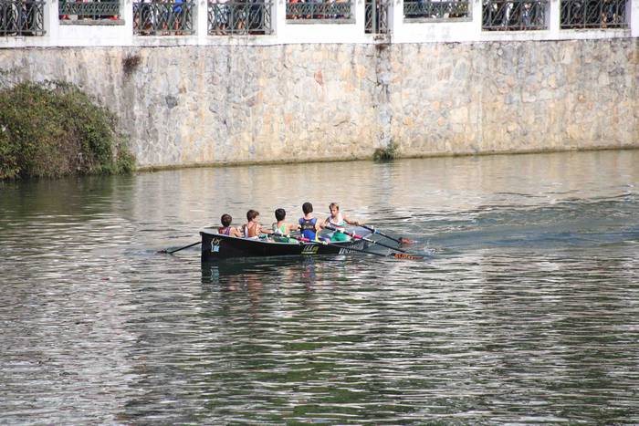 Arraunean, elkartasunez 77 1568470914553