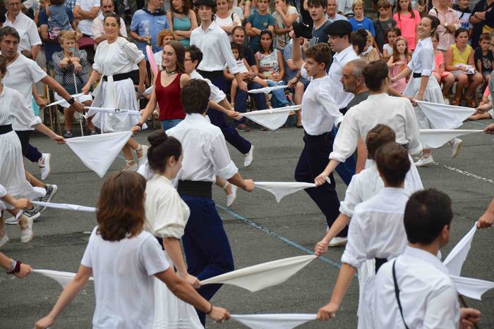 soka dantza santioak villabo 105 1532546014115