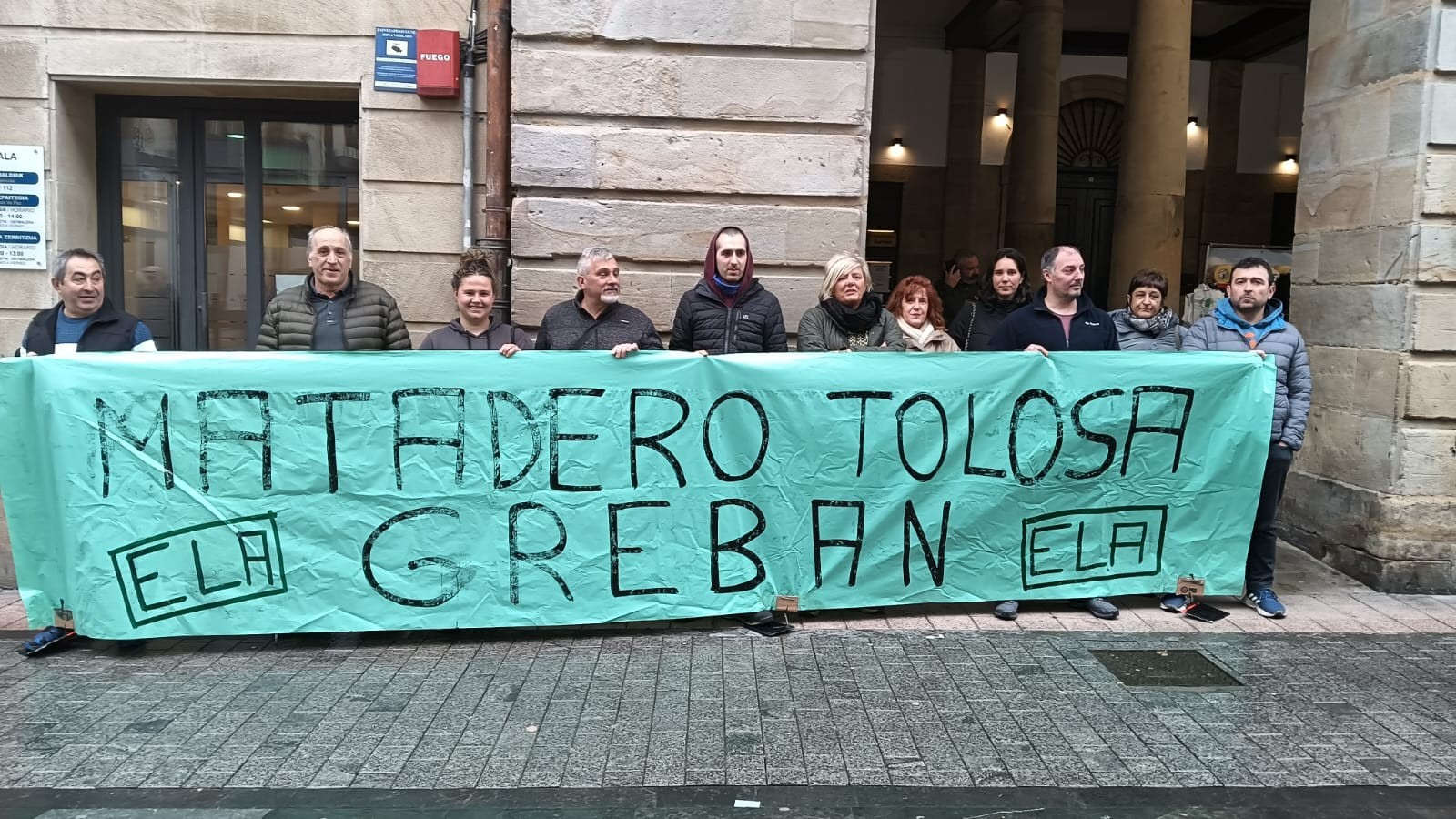 Tolosako hiltegiko langileek protesta egin dute Ordizian