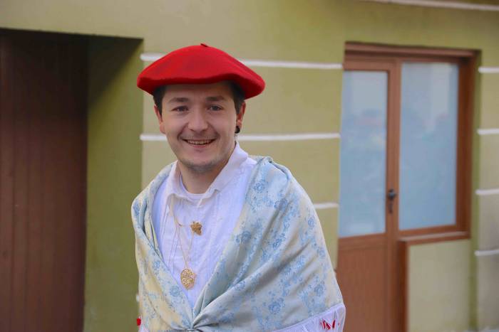 Dantzatzen duen herria 17 1581859438127