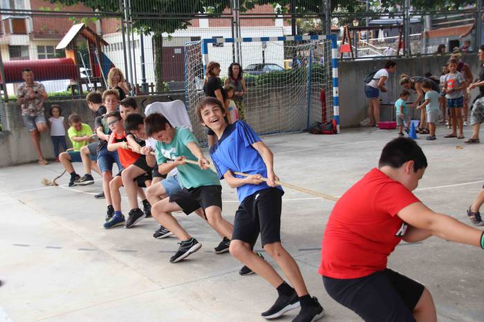 Jolasean igaro dute arratsal 64 1567097358653