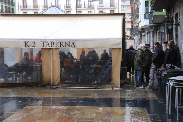 Tabernek eta terrazek bizia  3 1607787793636