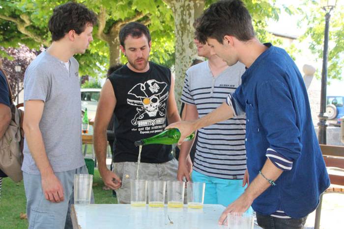 Itzalean jarri eta txotx 5 1471283678154