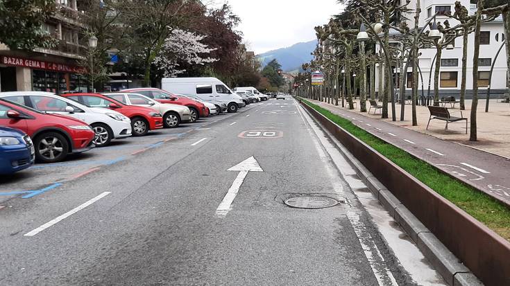 Trafikoari eta aparkalekuei buruzko oharrak