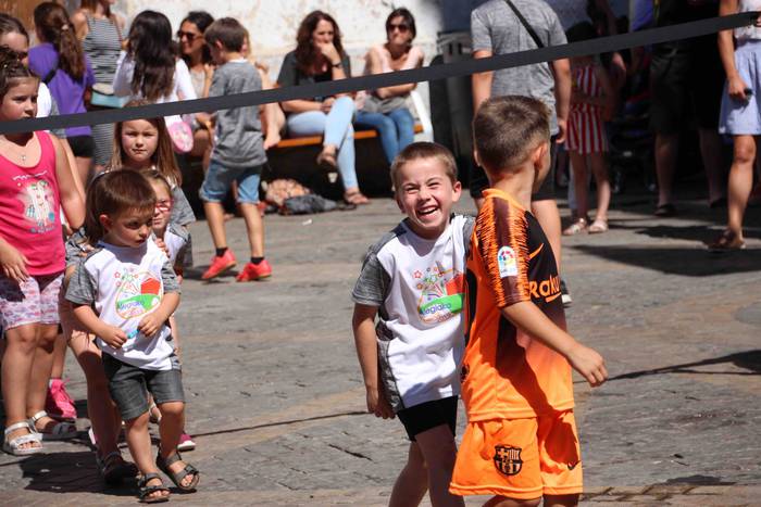 Tripa beteta, dantzan pasa d 107 1563205375353