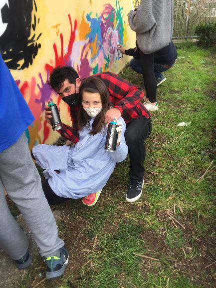 Danenako murala margotu dute Gaztezuloko kideek