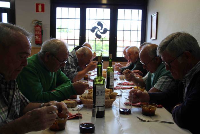 Harri jasarik ez da izango B 24 1559841832306