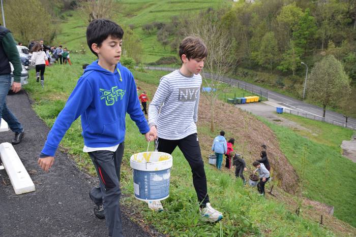 Zuhaitz eguna Ibarra 11 1460992038455