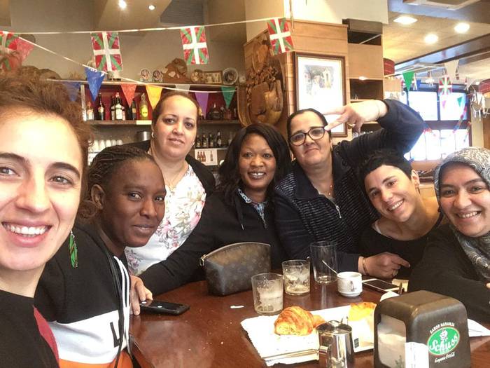 Jatorri ezberdinetako emakum 17 1560617136699