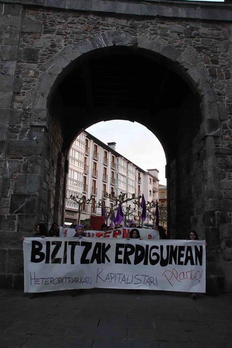 "Mundua geratu dugu" 28 1552072537644