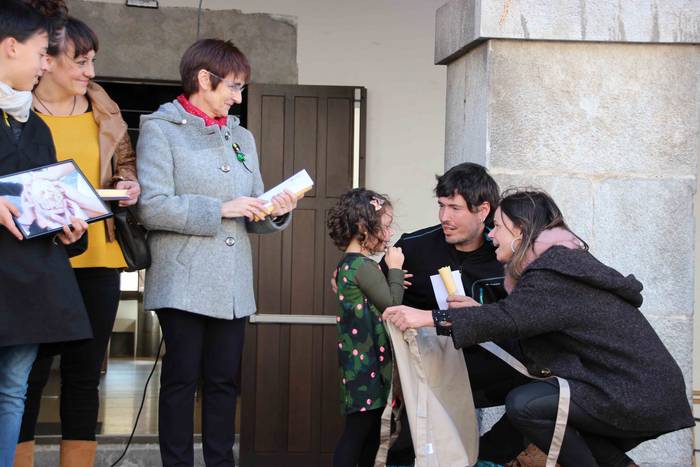 Azoka eguna ospatu dute Bera 66 1541346354588