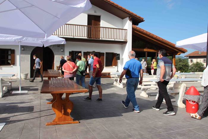 Zabaldu ditu ateak Ñañarri j 2 1595529108258