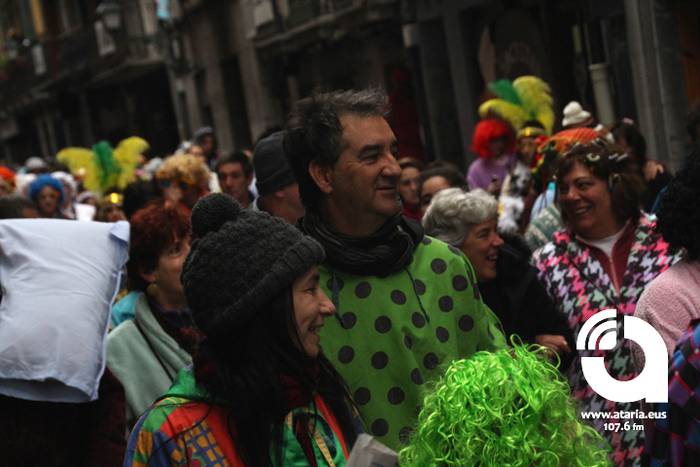 Pijamen iraultzak hartu du T 44 1488100095483