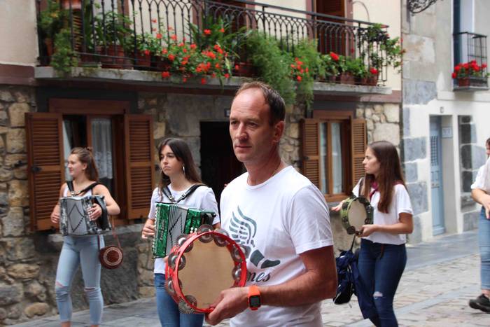 Asteasun festak apurtu du "n 35 1593430424693