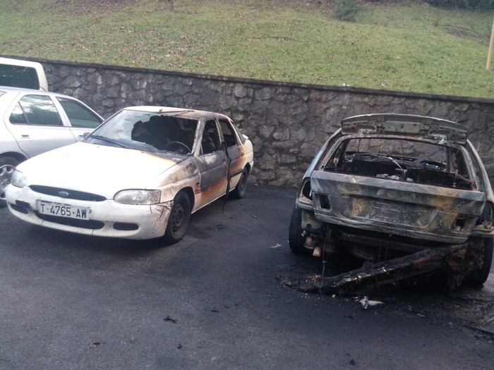 Auto batek eztanda egin du Villabonan
