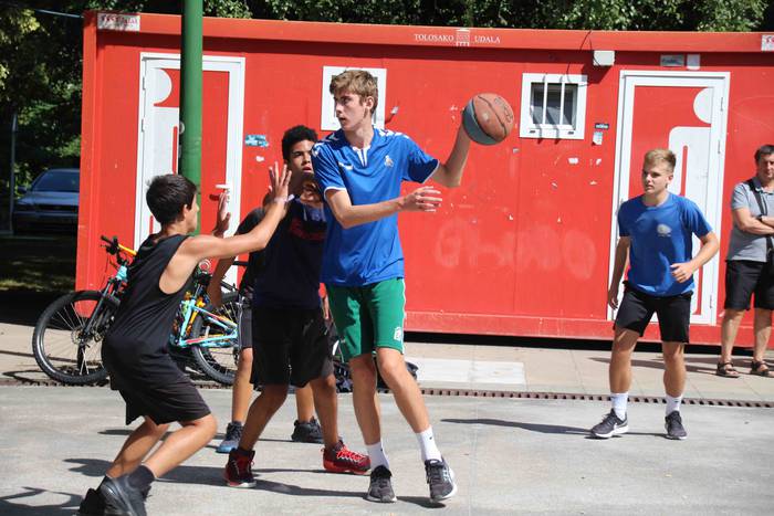 izaskun auzoa festak 3x3 sas 31 1567860609577