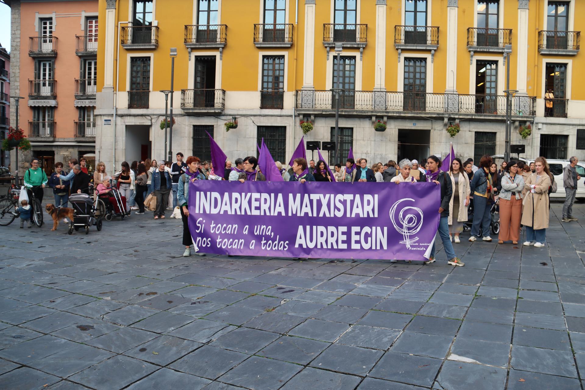 Gizon bat atxilotu dute Tolosan emakume bati sexu-erasoa egiteagatik