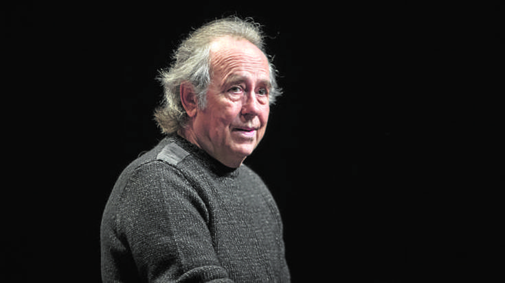 Joan Manuel Serratek 'VAgera herri bat' ikuskizunean parte hartuko du