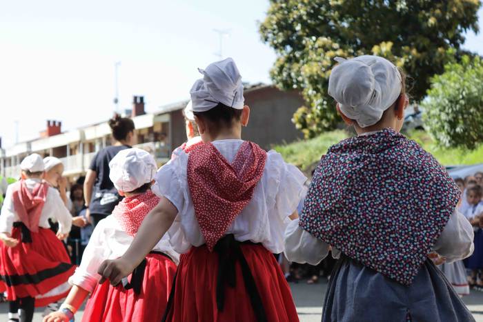 Dantzari eguna ari dira ospa 16 1652614044998