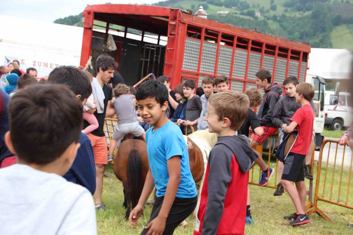 Izaskun auzoan ere bada fest 4 1560016401256