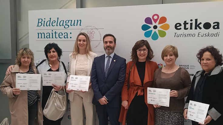 Eskualdeko hainbat turismo enpresa, Kode Etikoaren aitortza ekitaldian
