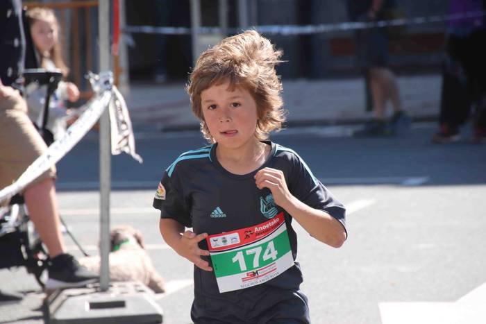 Anoetako haur krosa 52 1529746390554