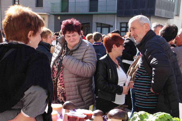 Azoka eguna ospatu dute Bera 33 1541345877309