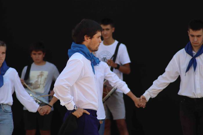 Dantzan igaro dute goiza Liz 2 1630841466766