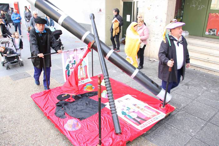 Ozen entzun dira txistularie 76 1551449163249