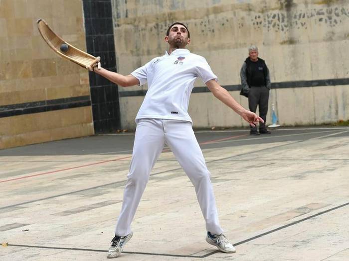 58. Enrike Abril Txapelketar 3 1634635631434