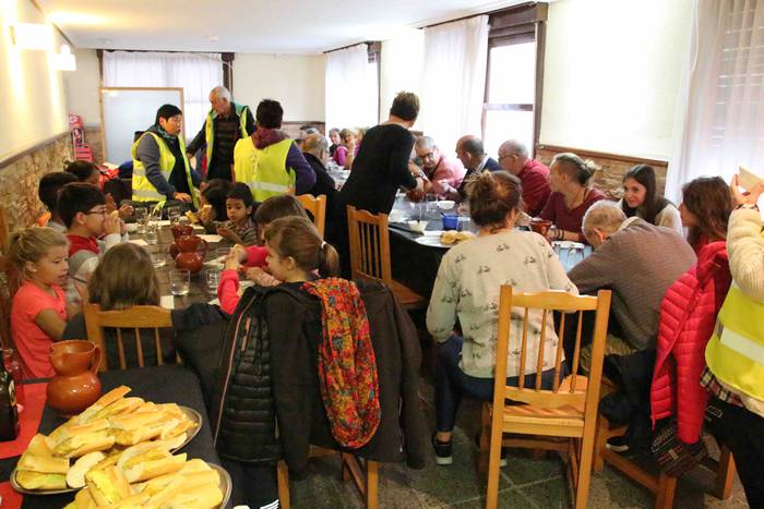 Ikaztegietan Tipi Tapa egita 36 1541008278208