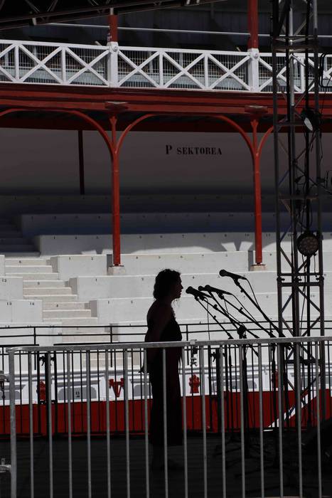 Bertso saioa Tolosako zezen  16 1592740348950