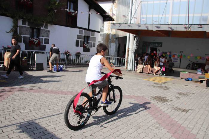 Goiazko festak. Ume jolasak. 74 1660322730922