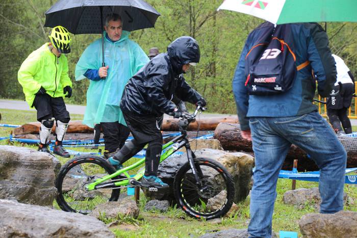 Bi gurpilen gainean  20 1491138496762