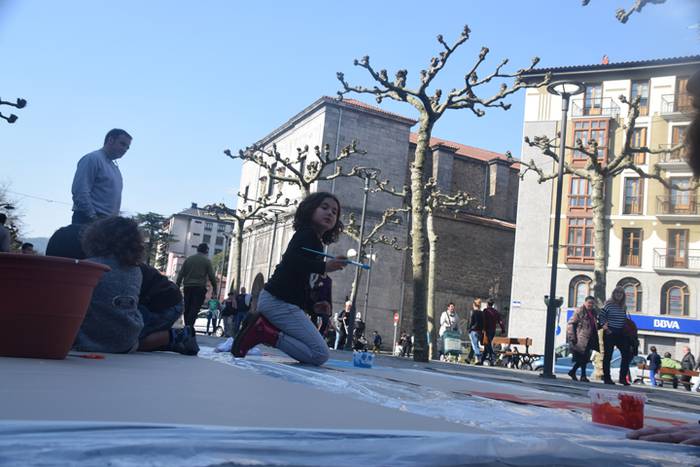 Woman Sarearen aurkezpen jai 28 1489230400365