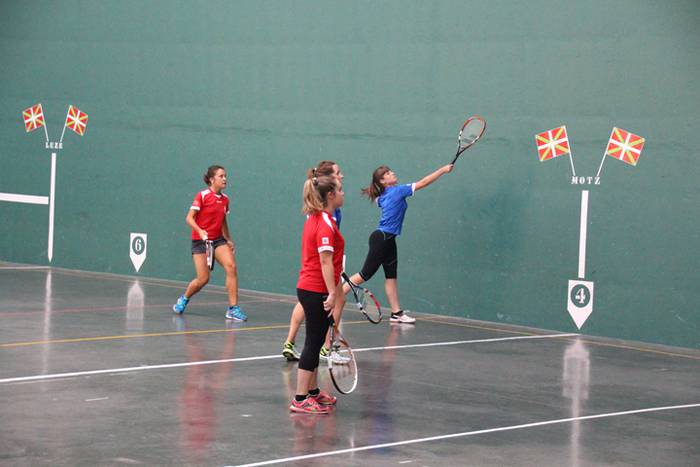 Ikuskizun handia ikusi da Bidaniako frontoian 61 1472230721176