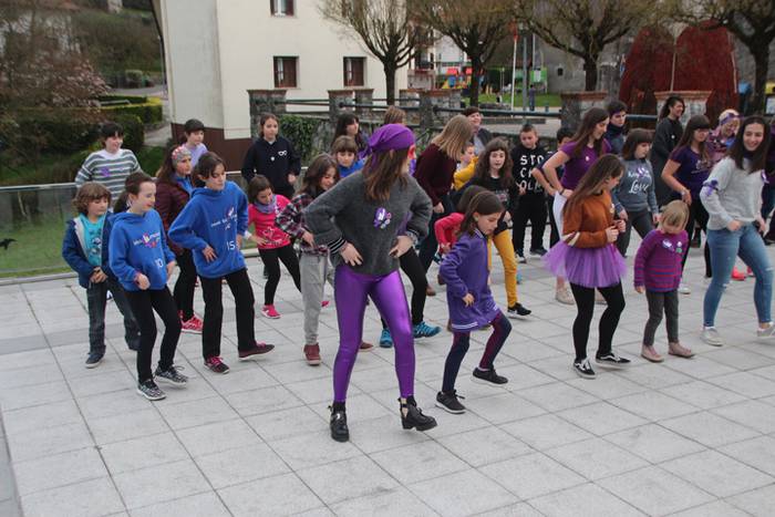 Altzo Martxo Morea flashmoba 6 1520709256996