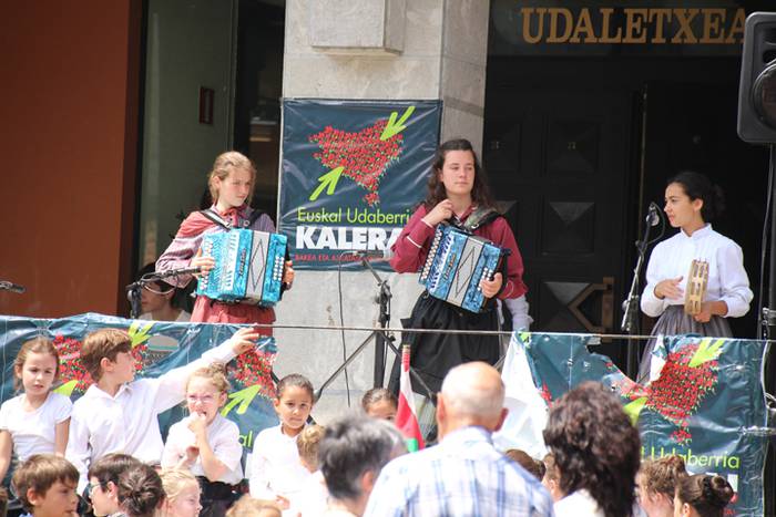 Dantzari txiki eguna Anoetan 34 1497181644896