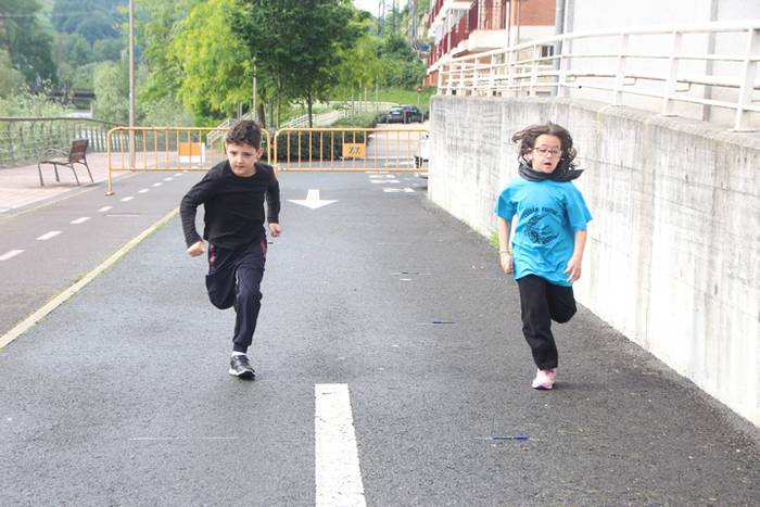 Zizurkilgo Ugare Festak haur 11 1527942034422