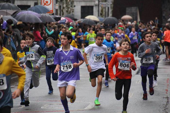 700 haur inguru XXXI. Ero Et 67 1516542245976