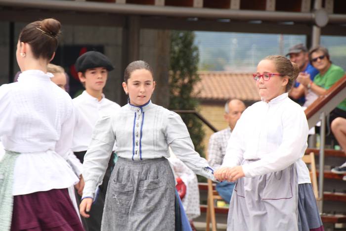 ADUNAKO AMA BIRJINAK 2017. A 3 1502798866391