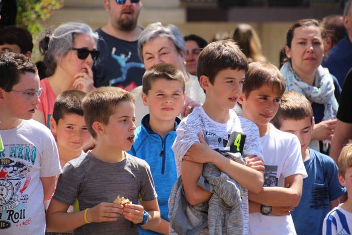 Hamaiketakoa eta toka Santak 12 1525613674901