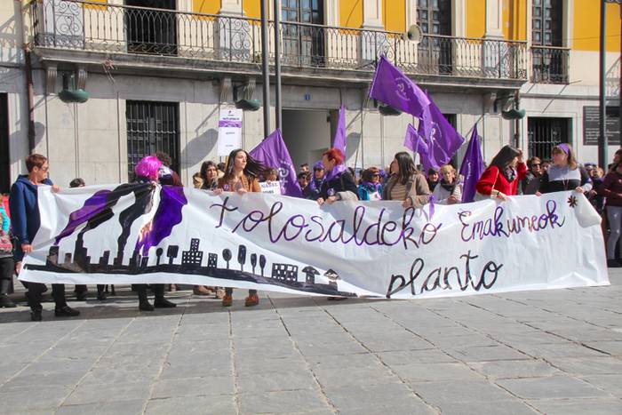 Egunerokorik ez, emakumerik  14 1520518255167