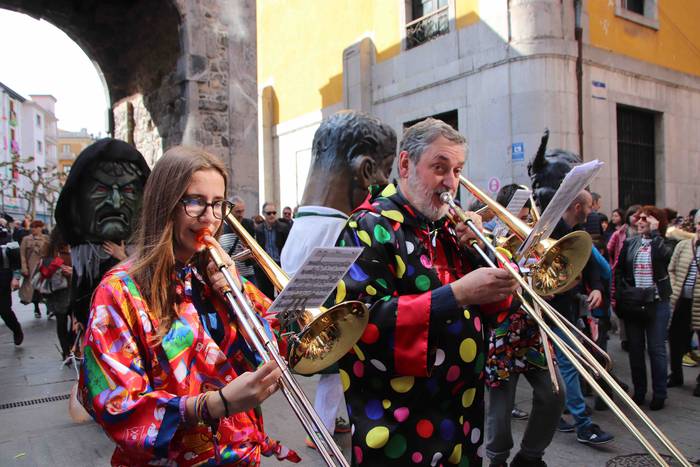 Txikitasunetik handitasunera 70 1551535131512