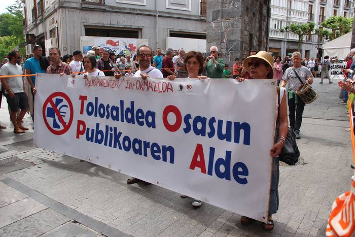 Haserre dago TOPA Mari Luz Jauregiren erantzunarekin