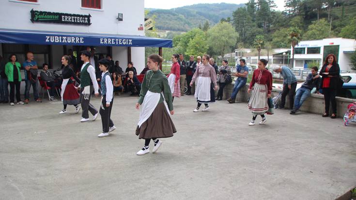 Pilareko egunak hartu du hauspoa berriro